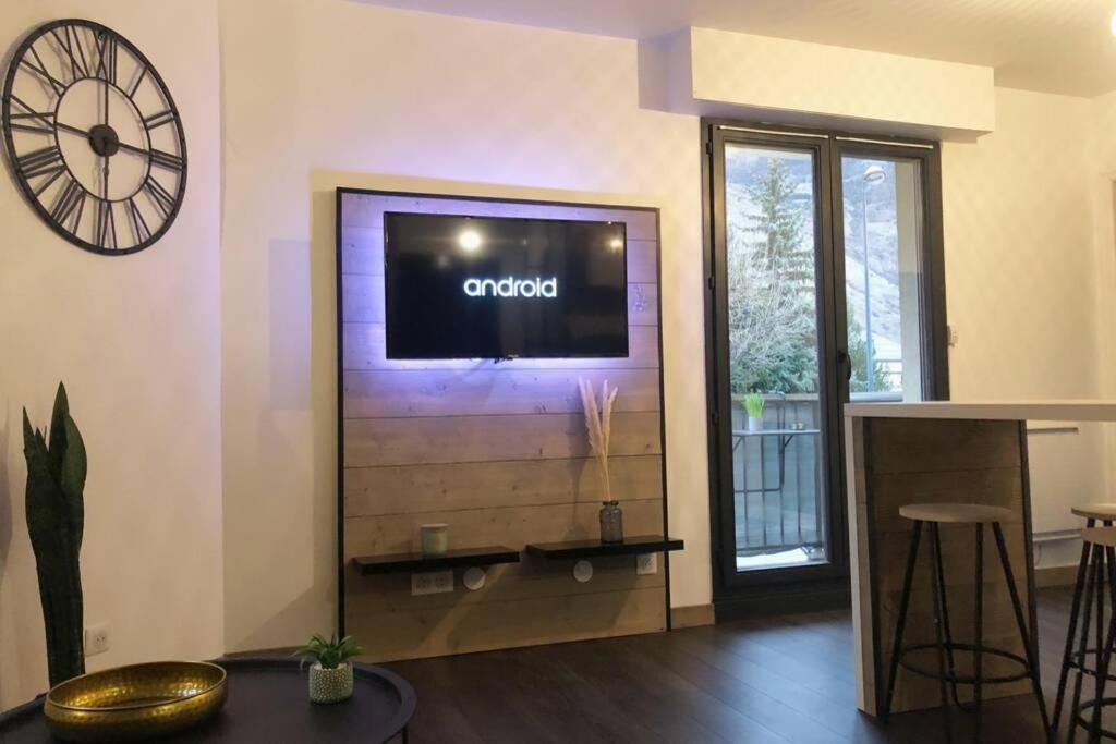 Appartement Cosy Proche De La Gare Сен-Жан-дьо-Мориен Екстериор снимка