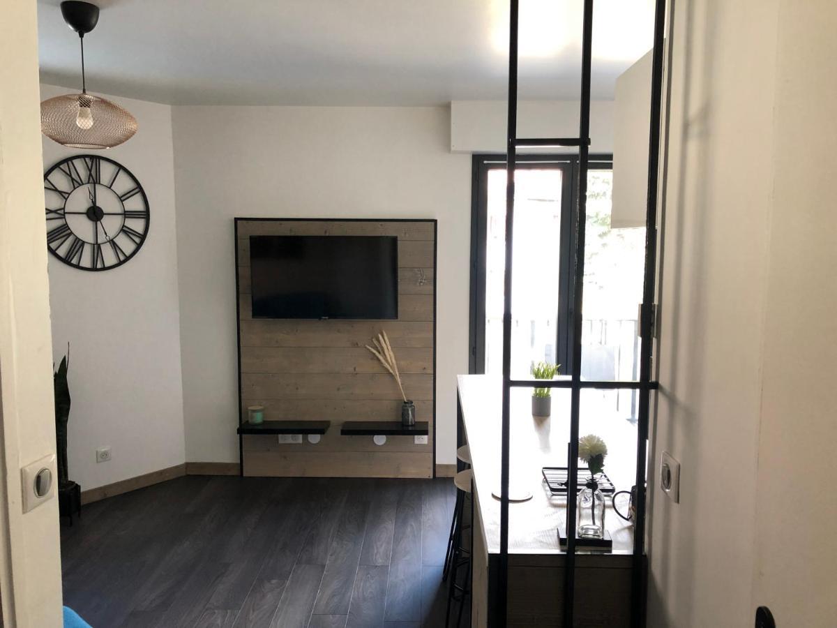 Appartement Cosy Proche De La Gare Сен-Жан-дьо-Мориен Екстериор снимка